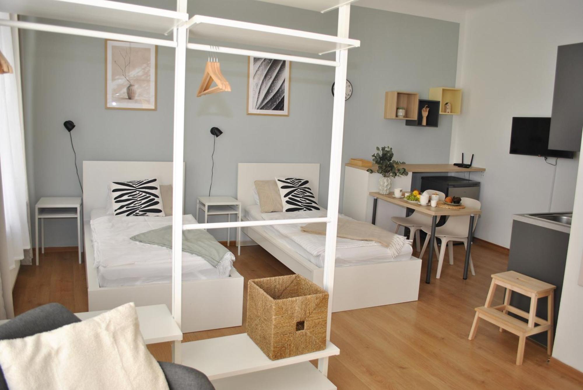 7 Nights Apartments Dominikanske N. Brno Exteriör bild
