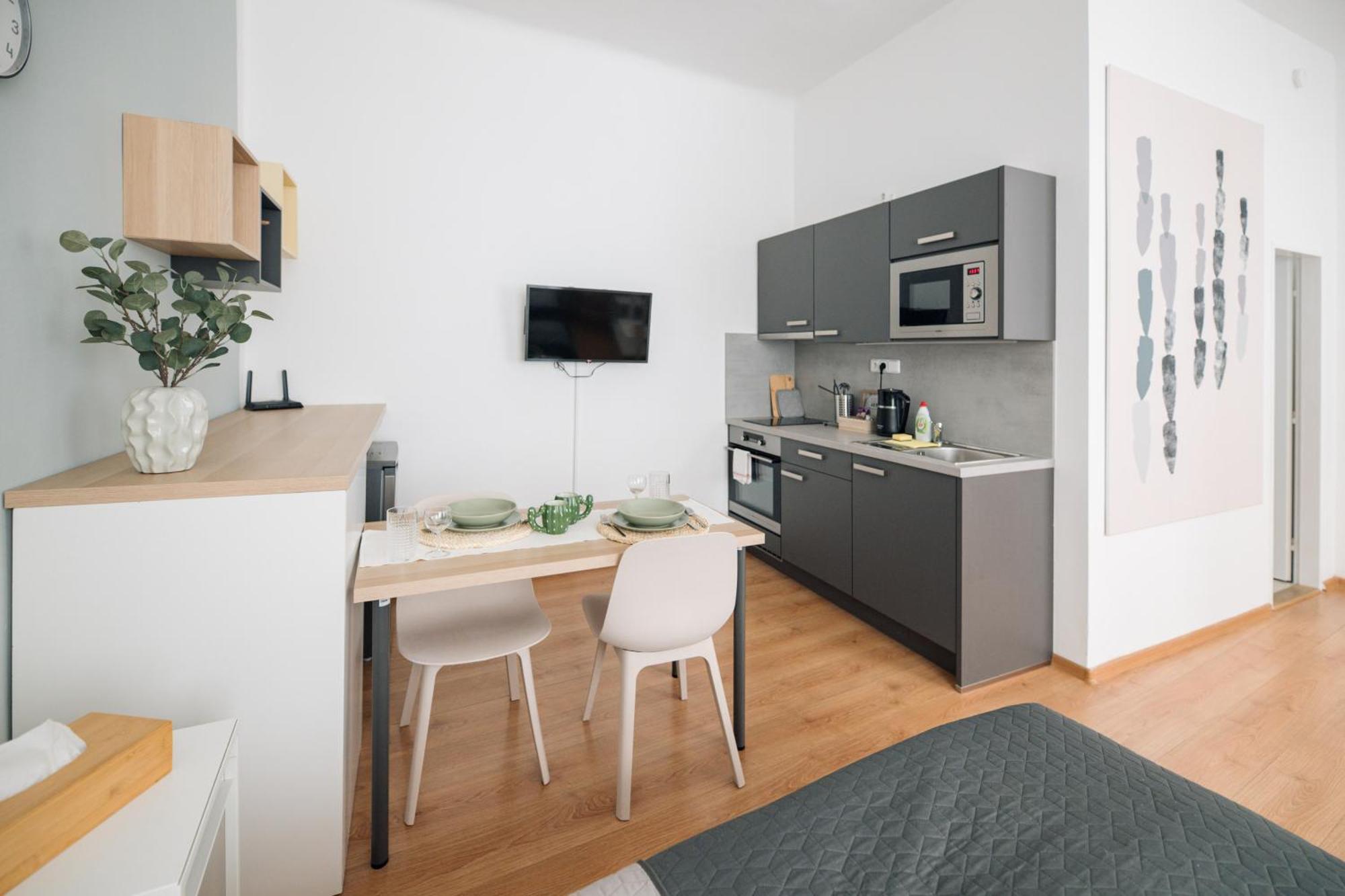 7 Nights Apartments Dominikanske N. Brno Exteriör bild